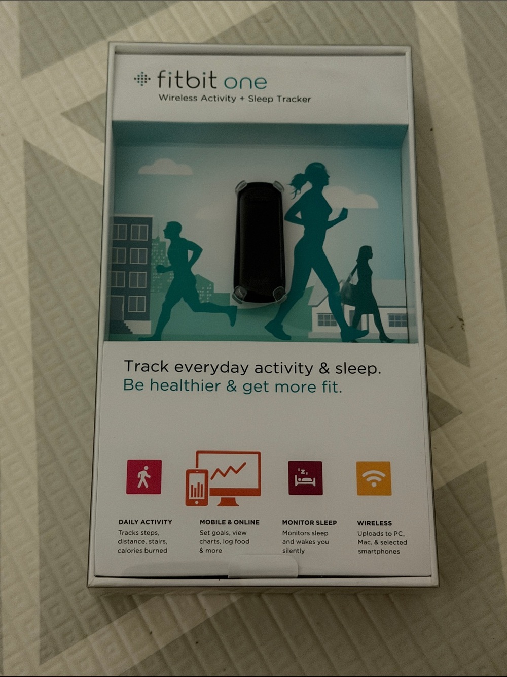 FITBIT ONE Wireless activity and sleep tracker